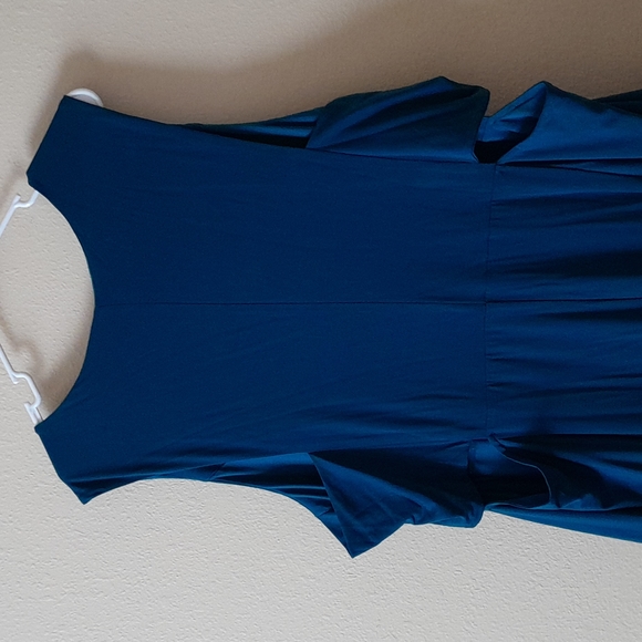 Mod X 2X Cut-Out Dress in Hunter Green F-0270 - Picture 7 of 9